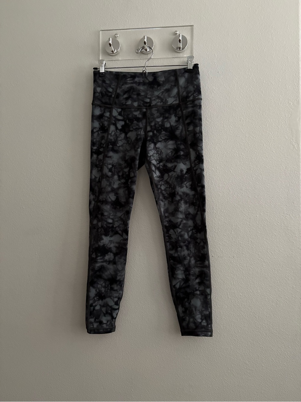 Athleta Women’s Small Tie-Dye Leggings - Black & Slate Green